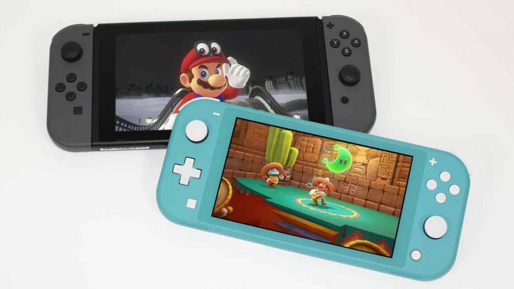 Die Lite ist etwas kleiner als die Switch, auch der Bildschirm. Dafür ist er geringfügig schärfer als das Display der großen Switch.