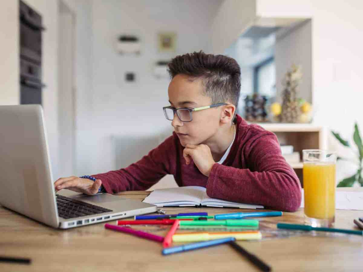 Günstige Notebooks für Schule und Uni im Vergleich