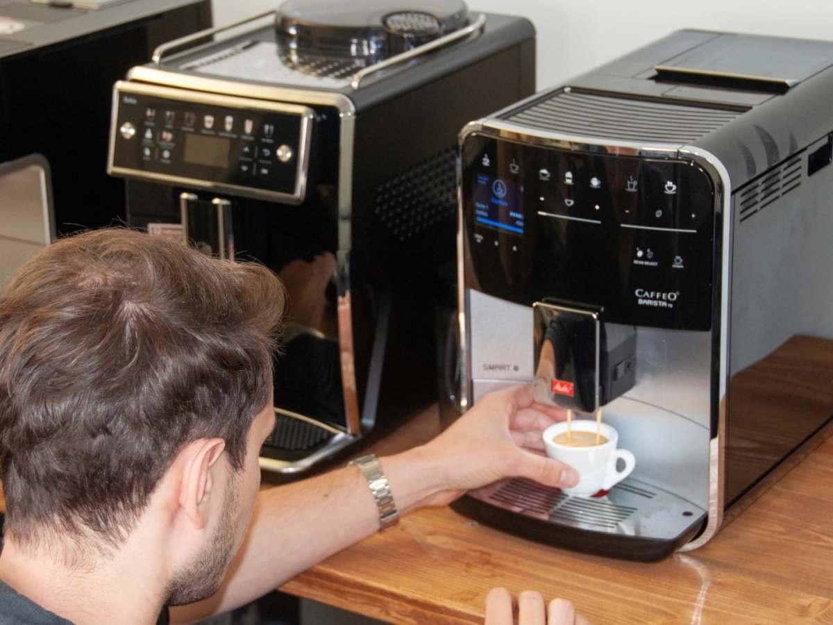 Kaffeevollautomaten im Test: Diese Geräte lohnen sich