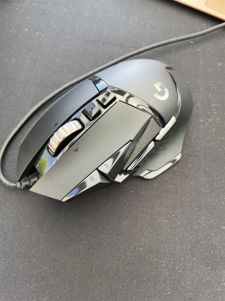 G502 Hero liegt bequem in der Hand