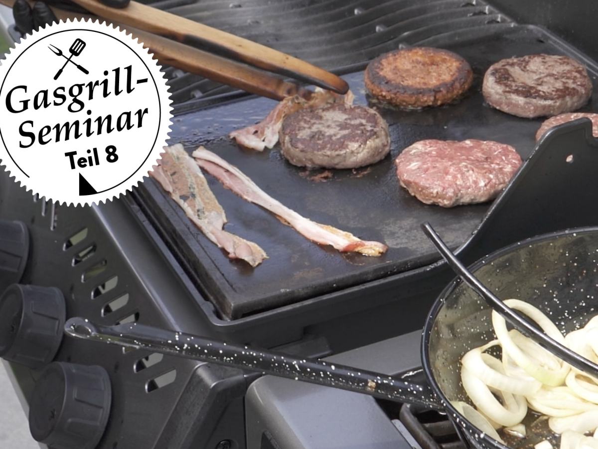Grillen auf der Eisenplatte