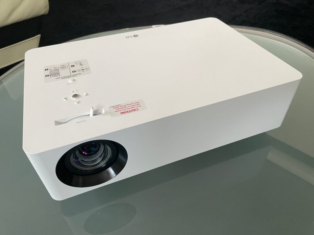 LG Largo 4K Beamer Größe