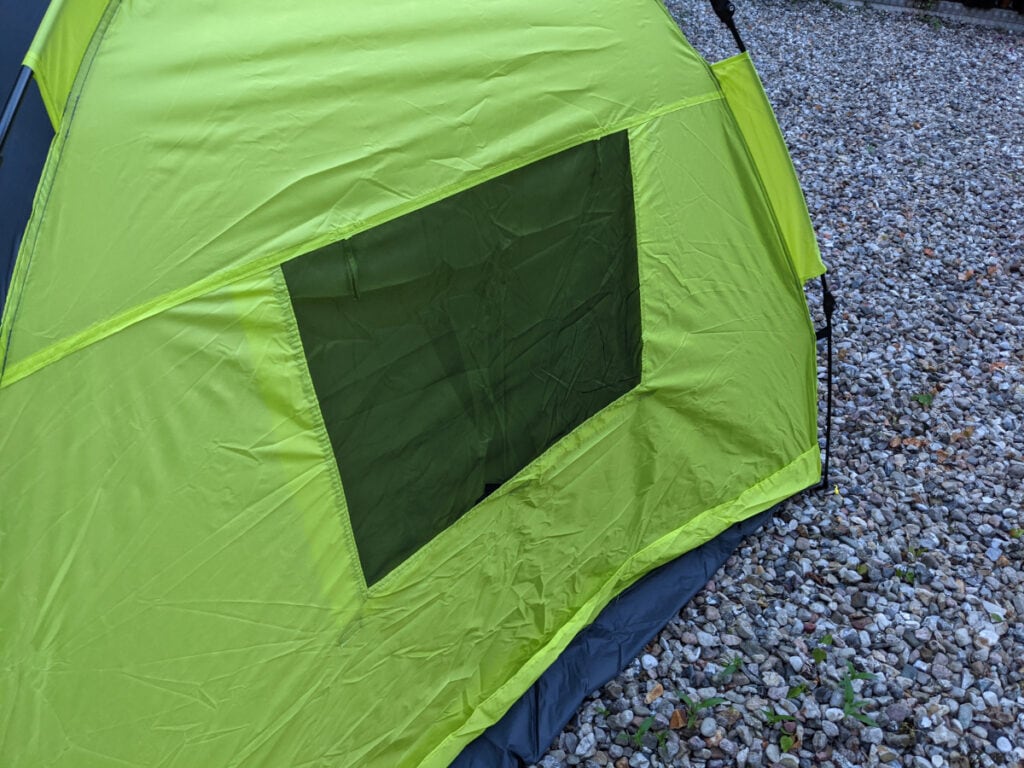 Lüftungsschlitze an der Strandmuschel von Explorer