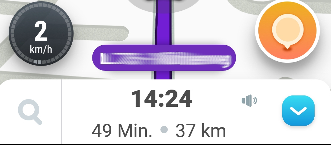 Screenshot Ausschnitt Info Banner mit Uhrzeit, Fahrzeit und Kilometer