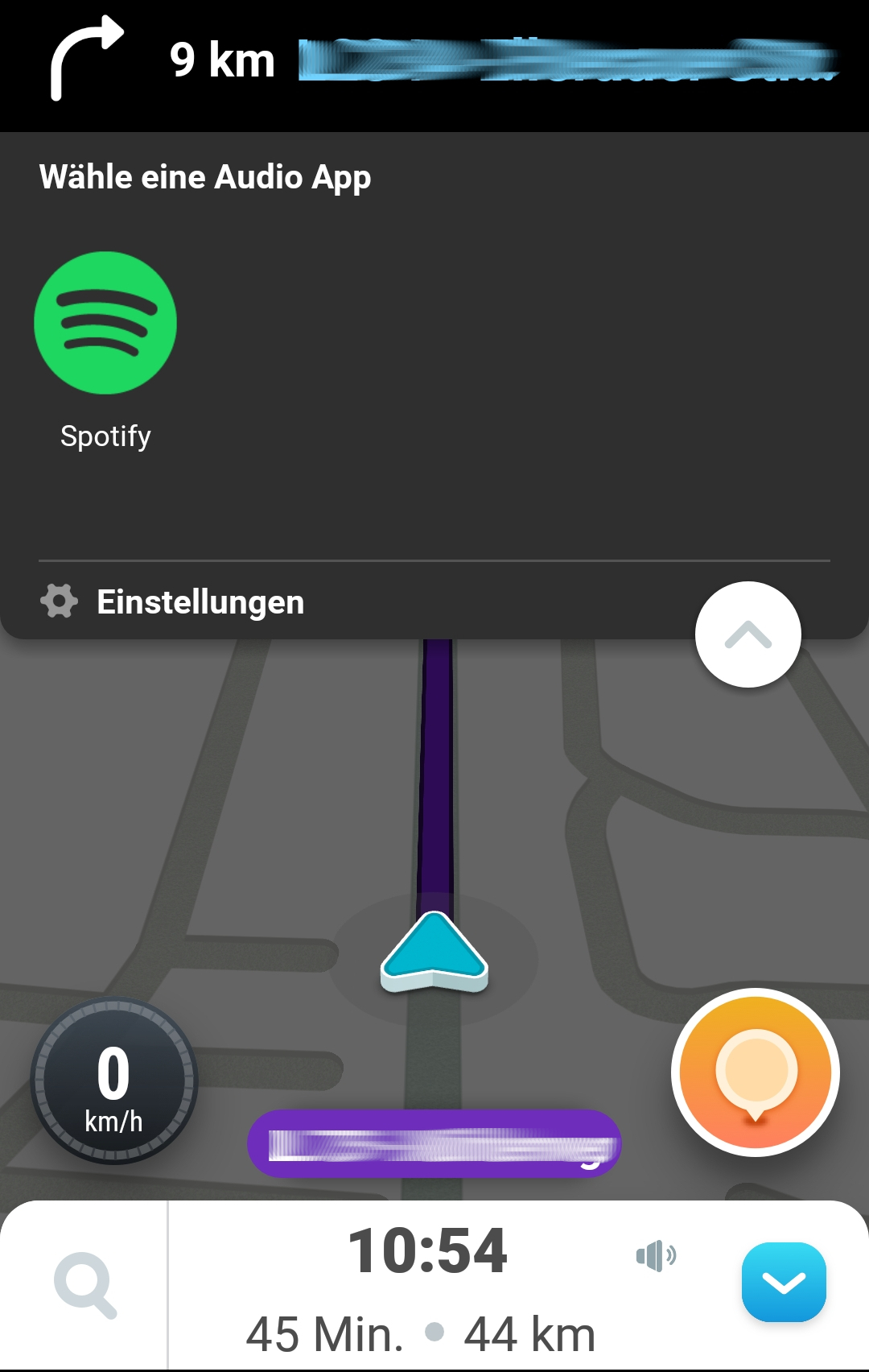 Screenshot dunkles Banner über Karte mit Spotify icon
