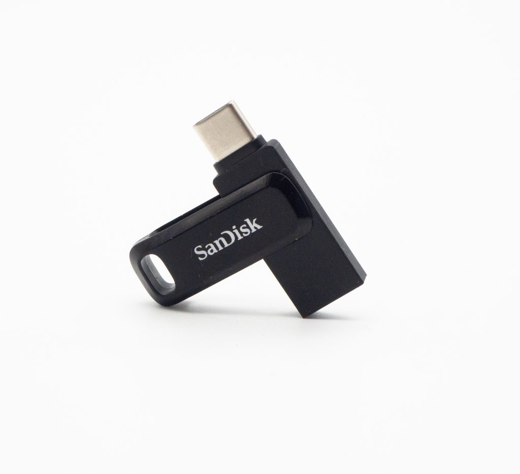 Das Bild zeigt den SanDisk USB Stick