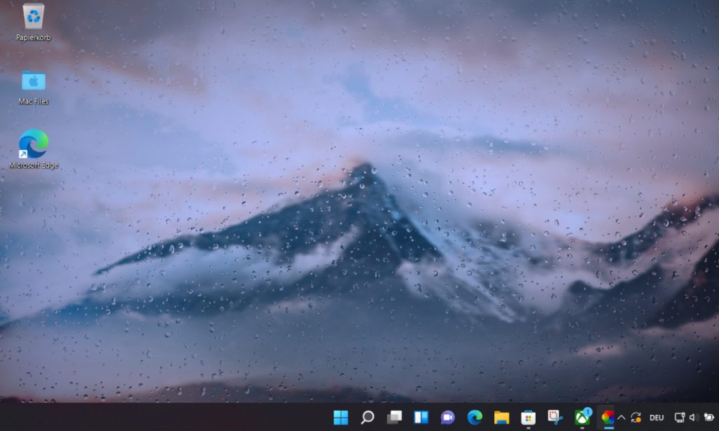 Screenshot Desktop mit Berg als Hintergrundfoto