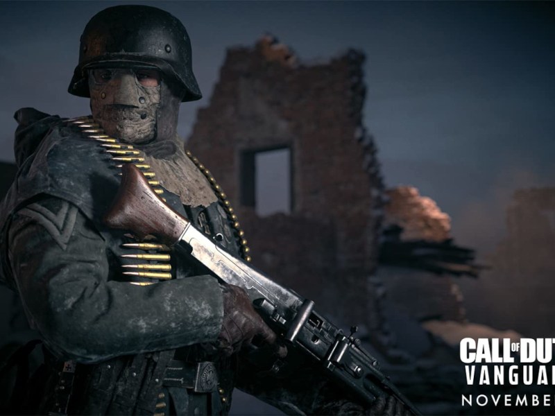 Vermummter Mann in Soldaten Uniform mit Gewehr vor Ruine, rechts unten das Call of Duty logo