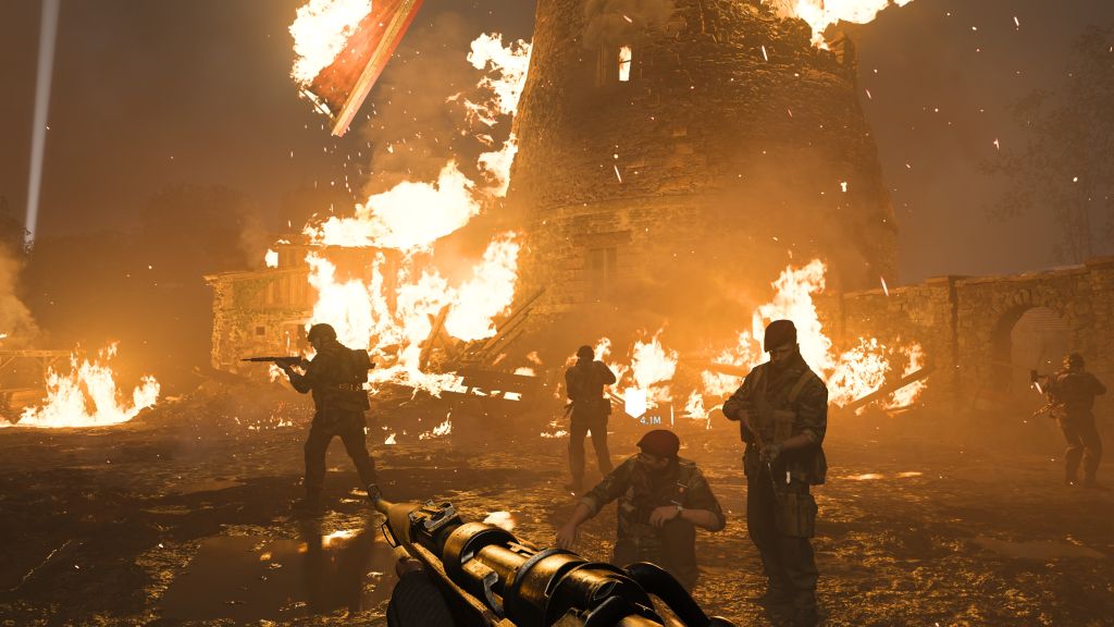 Screenshot brennende Mühle mit Soldaten im Vordergrund