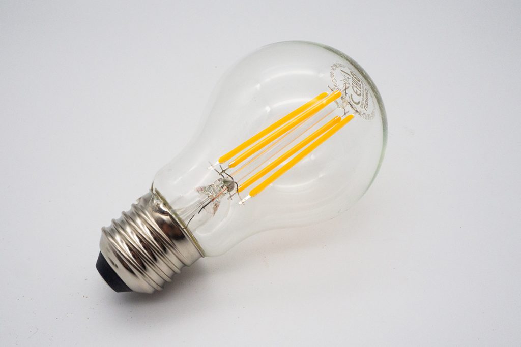 Smarte LED-Leuchte von Ledvance mit E27-Sockel