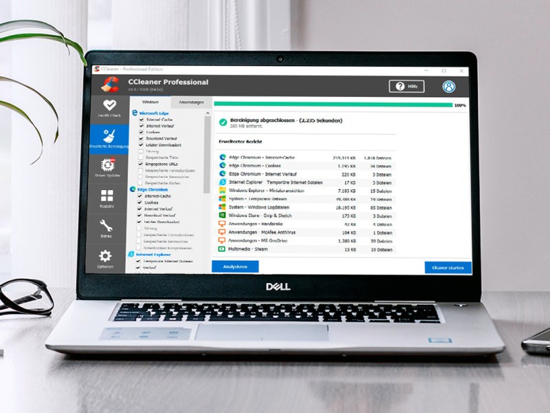 Notebook mit CCleaner Professional auf dem Screen