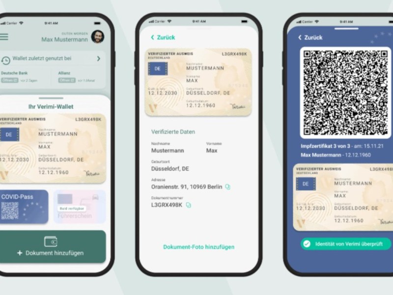 Drei Smartphones nebeneinander zeigen App mit Personalausweis und QR Code