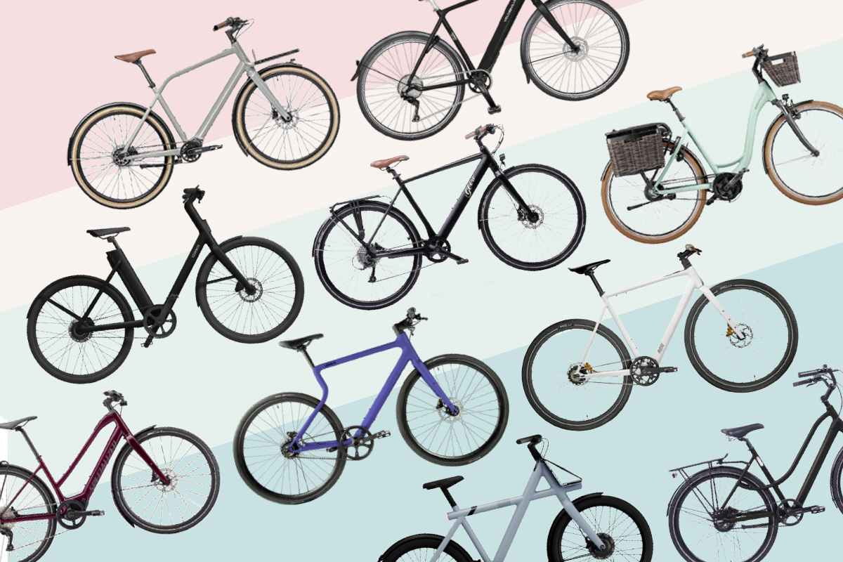 Verschiedene Urban-E-Bikes schräg in Reihe angeordnet vor Hintergrund mit Pastellstreifen