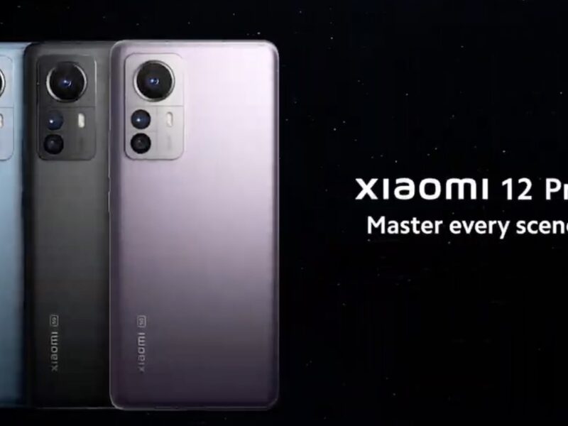 Ein Xiaomi 12 Pro Smartphone