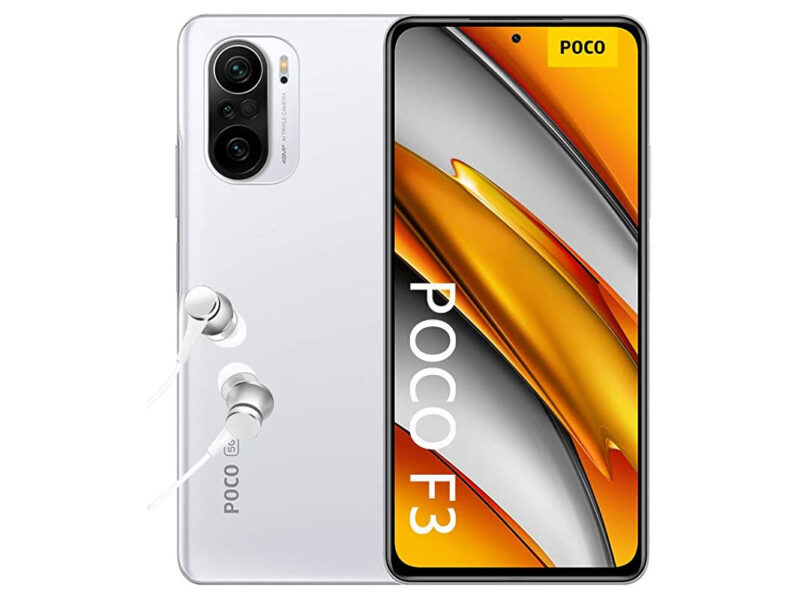 Xiaomi Poco F3 5G Produktbild mit Kopfhörern