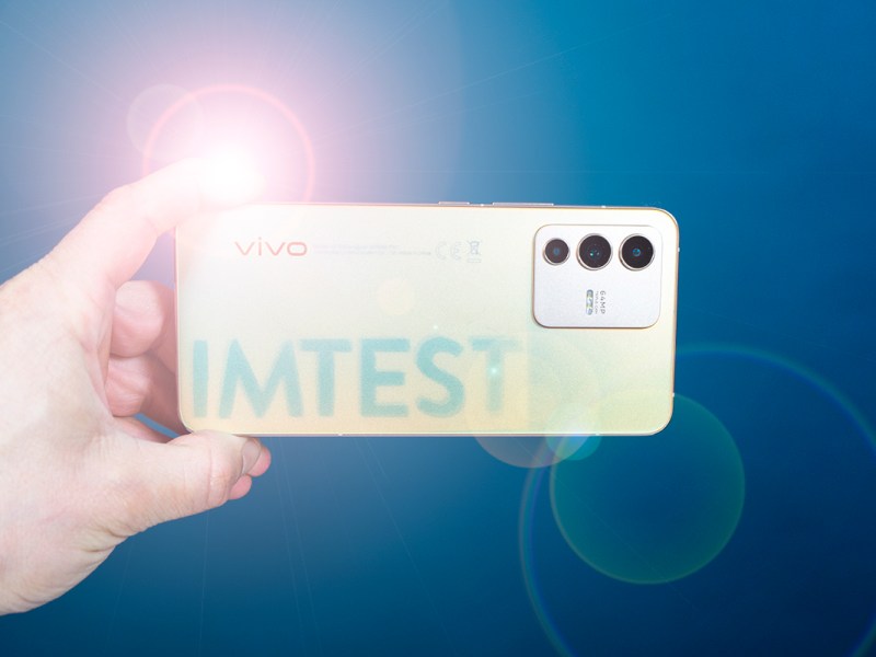 Das Vivo V23 mit Lichtpegel