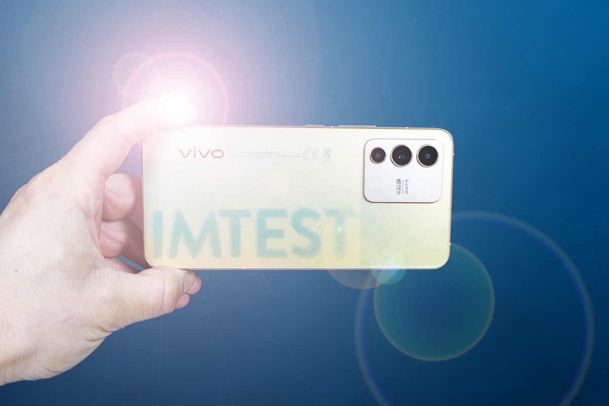 Das Vivo V23 mit Lichtpegel