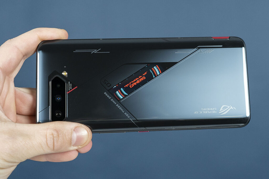 ASUS ROG Phone 5s Pro Rückseite mit Mini Display
