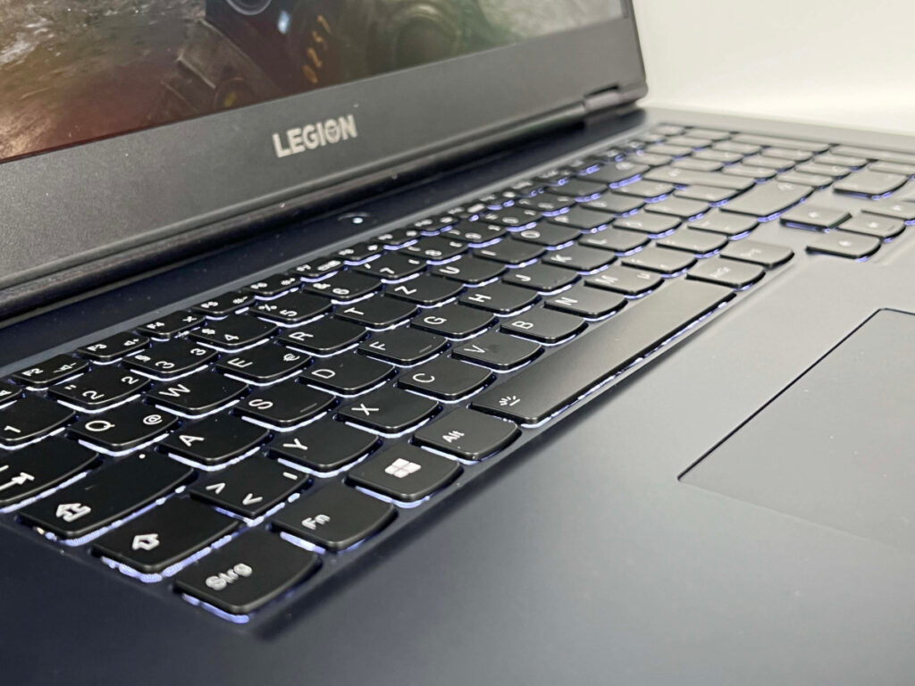 Detailaufnahme Tastatur von Lenovo Legion 5