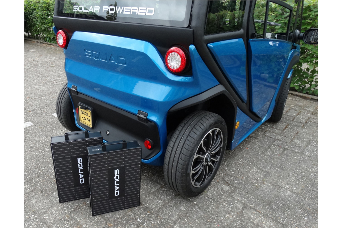 E-Auto Squad Solar City Car mit Akkus