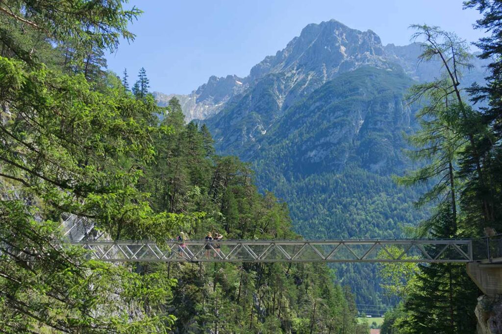 Man sieht den Leutascher Geisterklamm in der Nähe von Mittenwald.