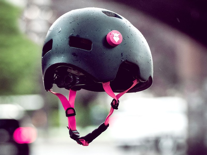 Fahrradhelm mit Sensor