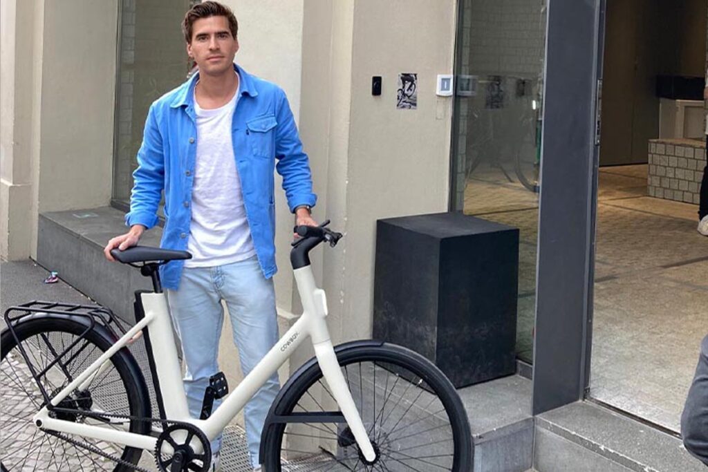 Tanguy Goretti mit einem E-Bike