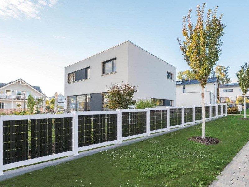 Solarzaun: Sinnvolle Alternative für Photovoltaik auf dem Hausdach?