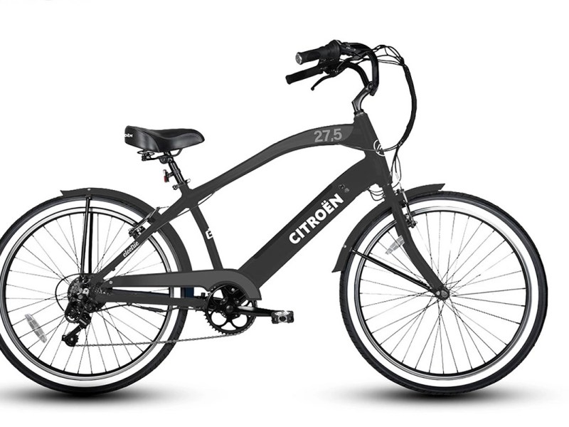 E-bike vom Autohersteller Citroën als Freisteller vor weißem Hintergrund.