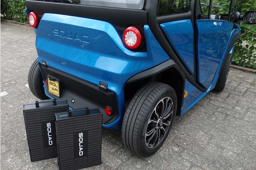 Ansicht Heck mit Akkus vom Solar City Car von Squad Mobility