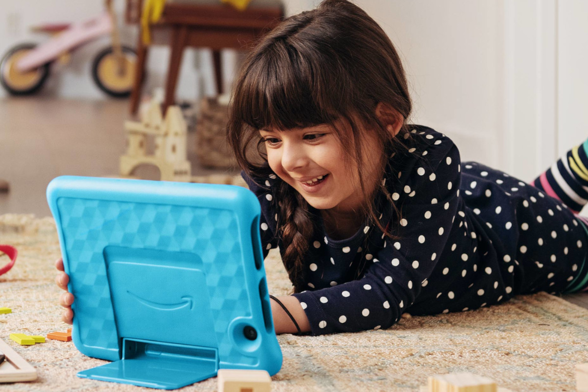 Amazon Fire HD 8: Kids Tablet mit Mädchen
