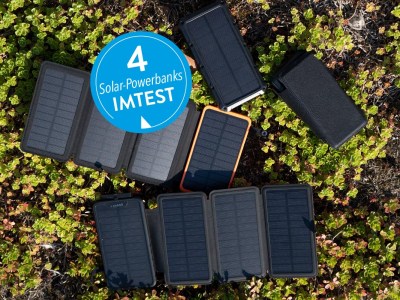 Solar-Powerbanks im Test: Grüner Strom für Handy & Co.