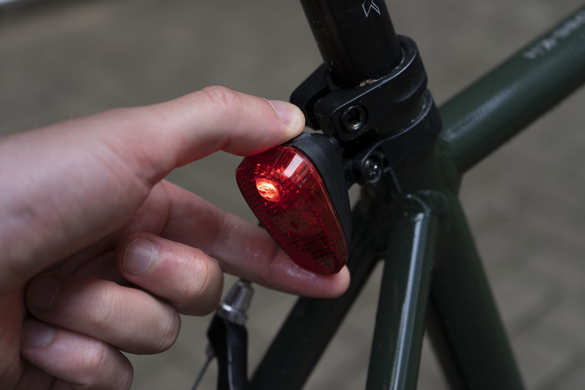 Detailaufnahme Rücklicht beim City-E-Bike NCM C5