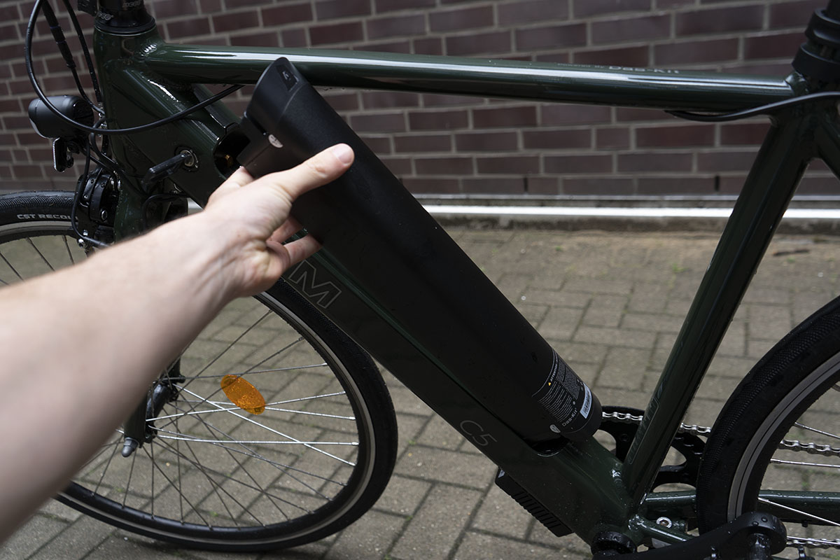 Detailaufnahme herausnehmbarer Akku beim City-E-Bike NCM C5