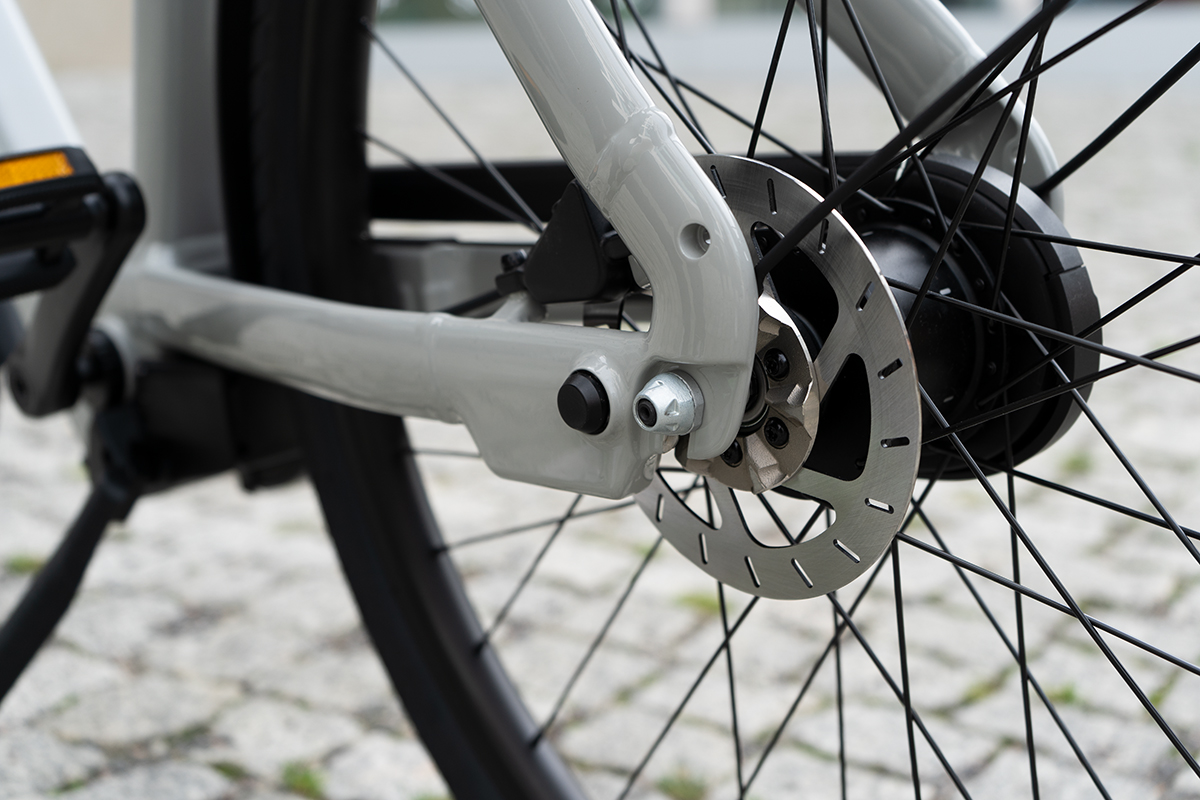 Detailbild: Hintere Scheibenbremse beim City-E-Bike VanMoof A5
