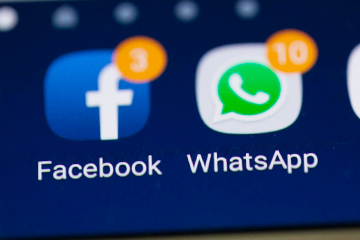 App-Logos von Whatsapp und Facebook.