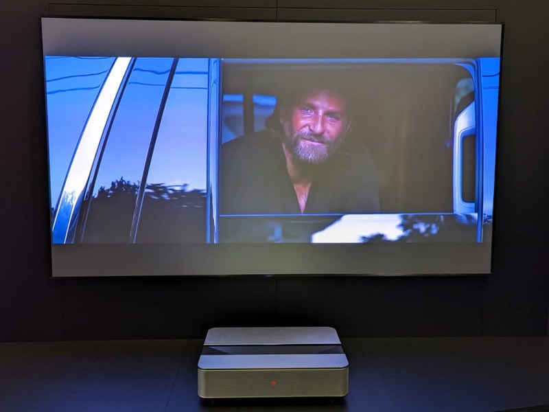 Leica Cine 1 ausprobiert: Erster Laser-TV auf der IFA 2022 präsentiert
