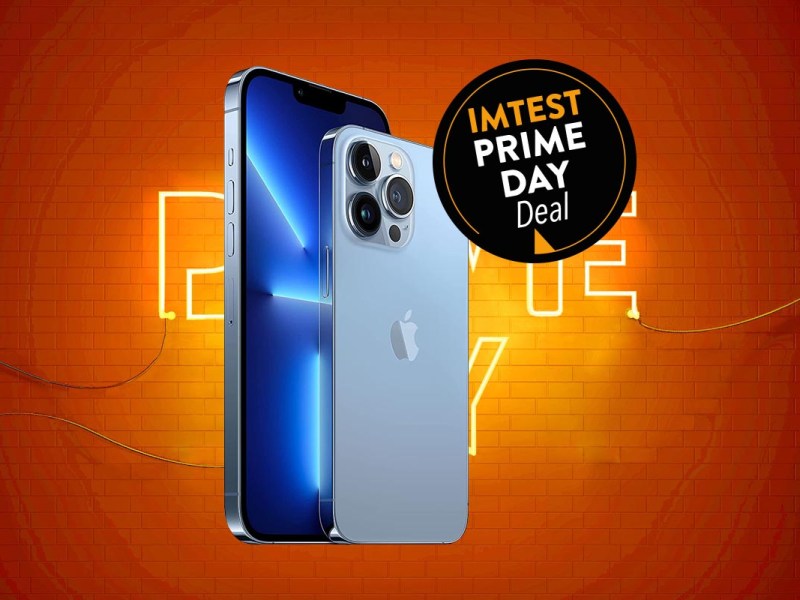 Apple iPhone 13 Pro Max vor orangenem Hintergrund