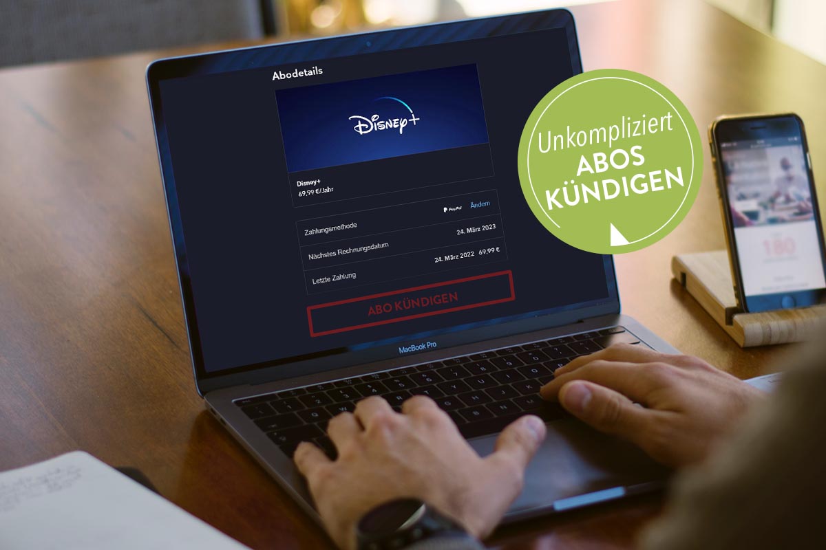 Laptop mit geöffneter Kündigung eines Abonnements