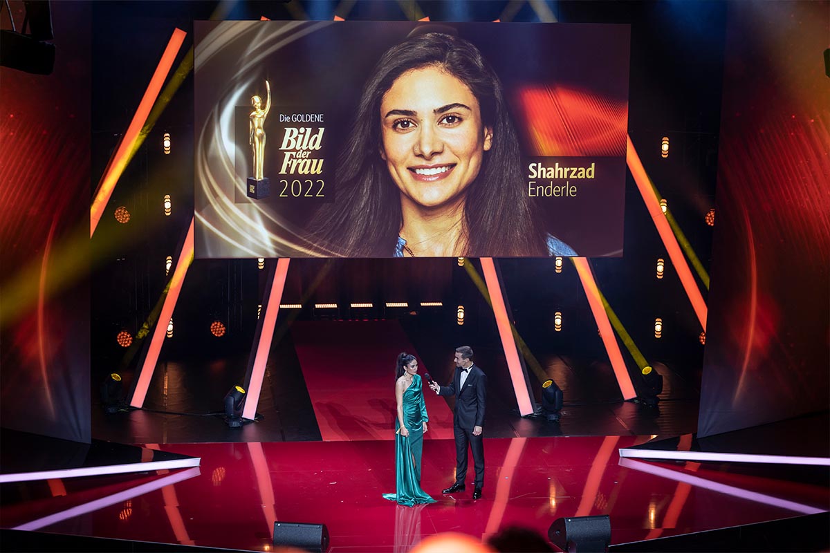 Shahrzad Enderle bei der Preisverleihnung der Goldenen Bild der Frau