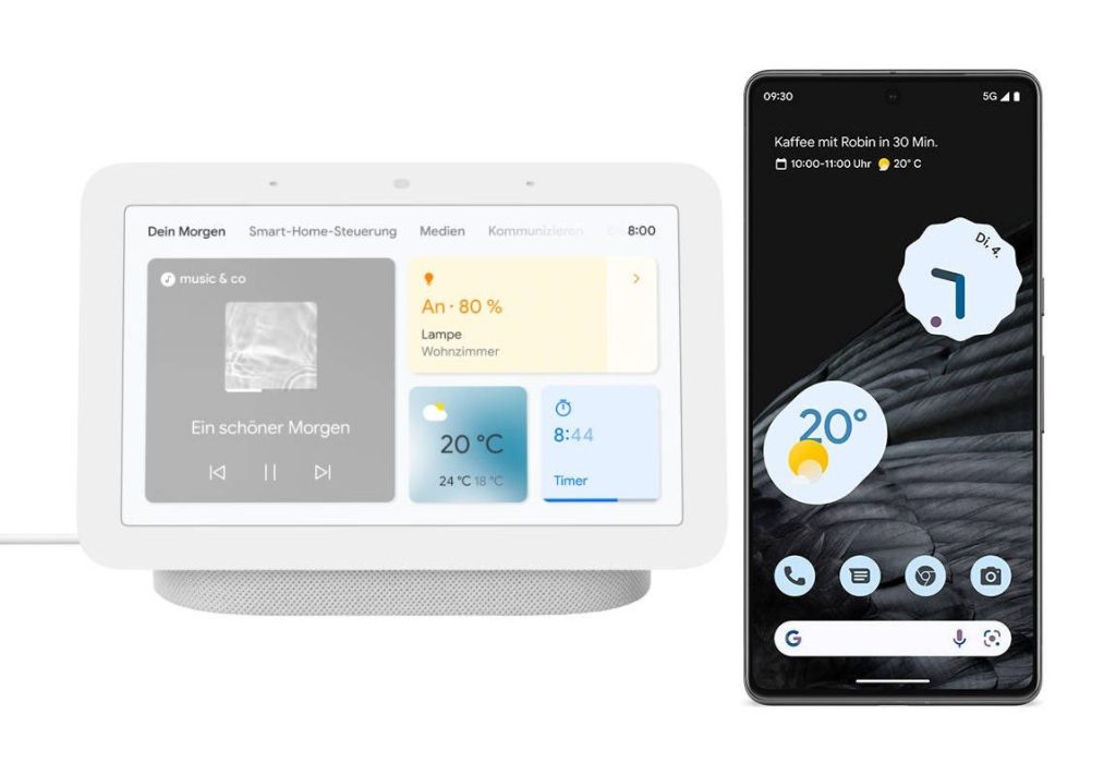 Ein Google Nest Hub und ein Google Pixel 7 Pro vor weißem Hintergrund