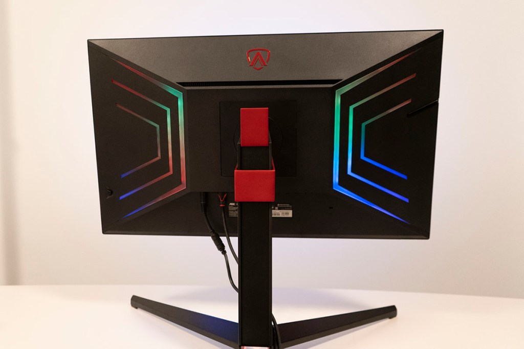 Rückseite des Gaming Monitors mit RGB-Beleuchtung.