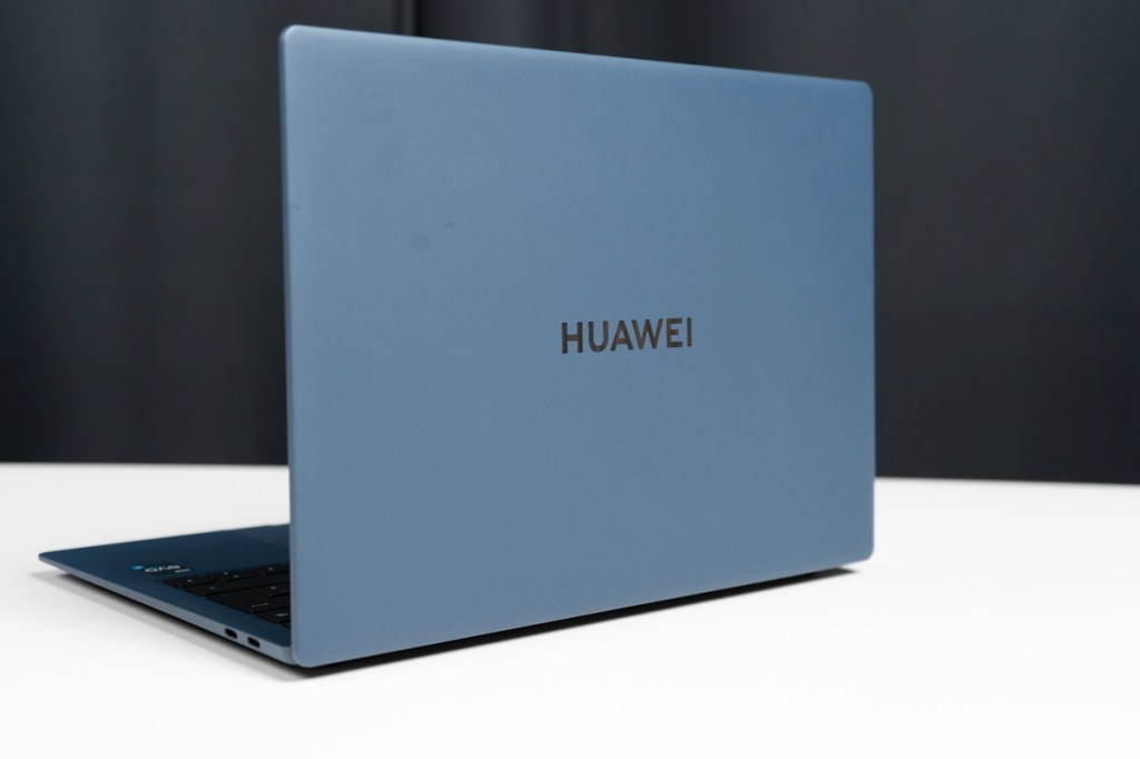 Rückseite des Huawei MateBook X Pro 2022