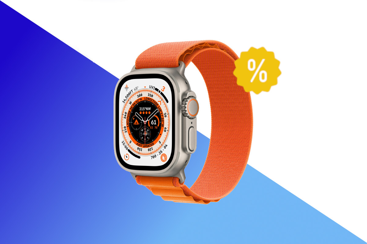 Orange Apple Watch Ultra schräg von vorne auf weißem Hintergrund mit blauem Farbverlauf unten und gelben Prozentzeichen rechts oben