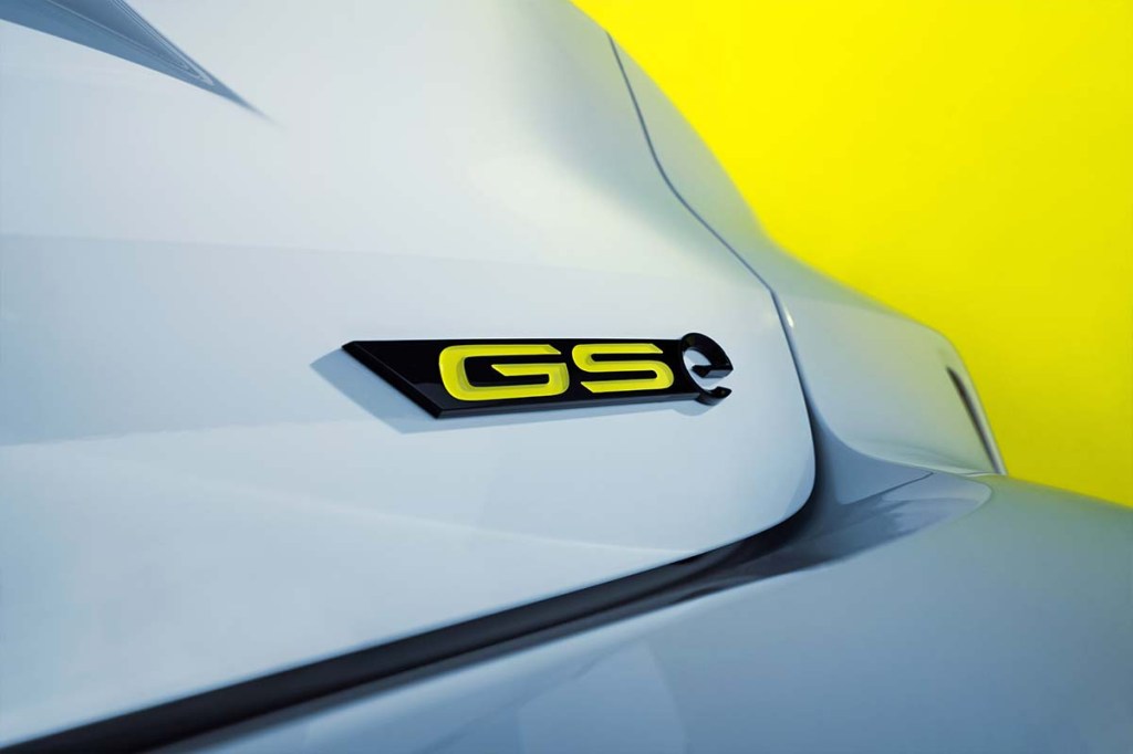 Opel Astra Sport Tourer GSe, GSe Logo total