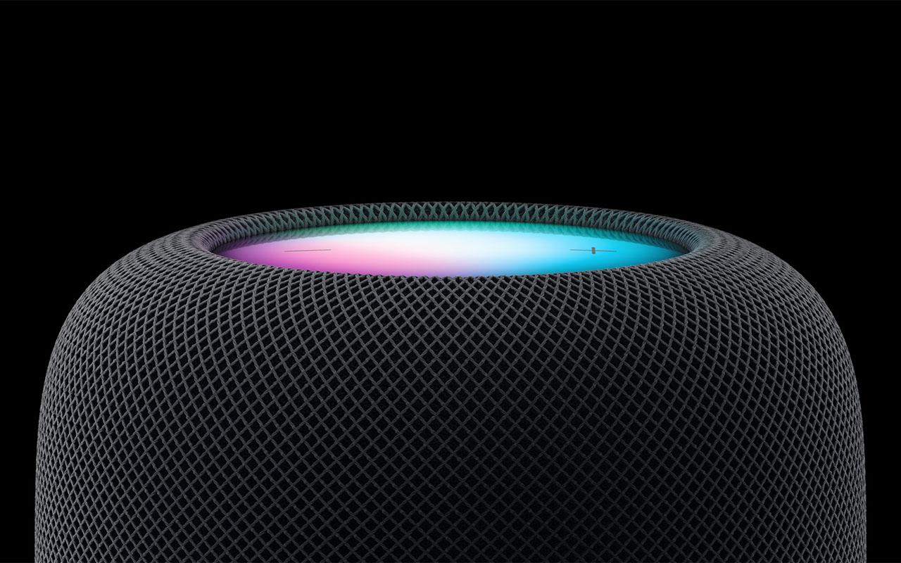Detailansicht des Apple HomePod (2. Generation) mit Bedienbereich an der Oberseite des smarten Speakers.