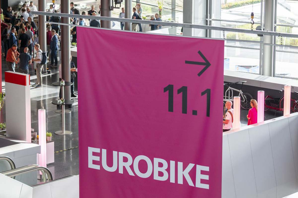 Hinweisbanner Eurobike auf Messegelände