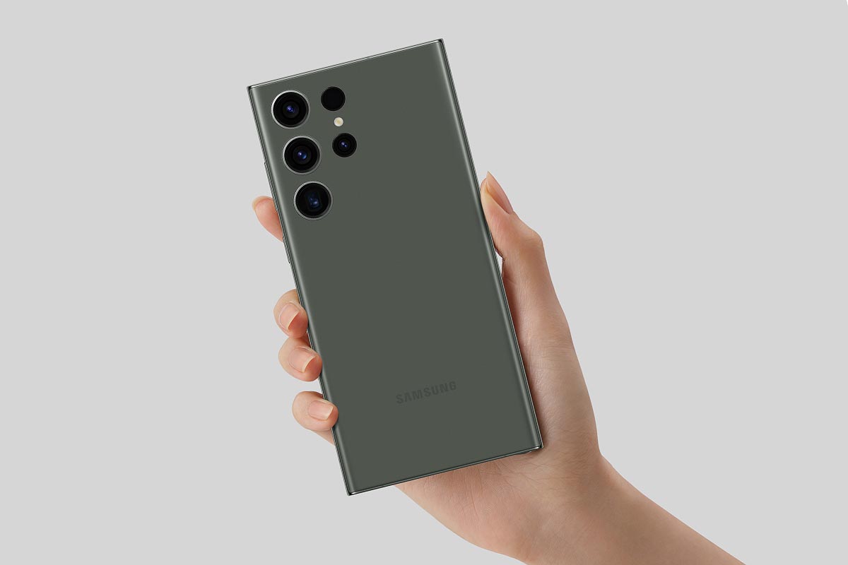 Ein in der Hand gehaltenes Smartphone von Samsung