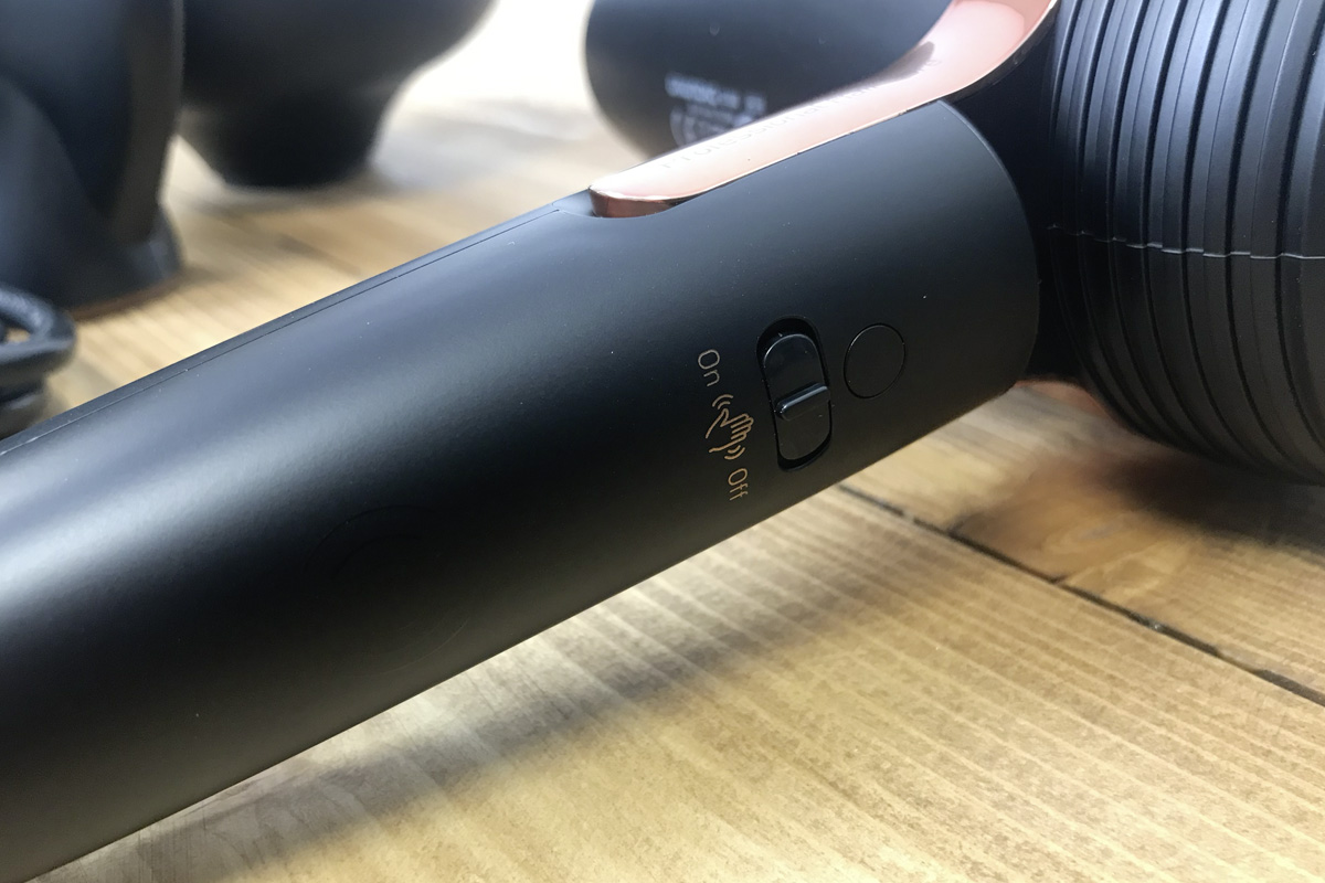 Detailansicht des Grundig Haartrockners.