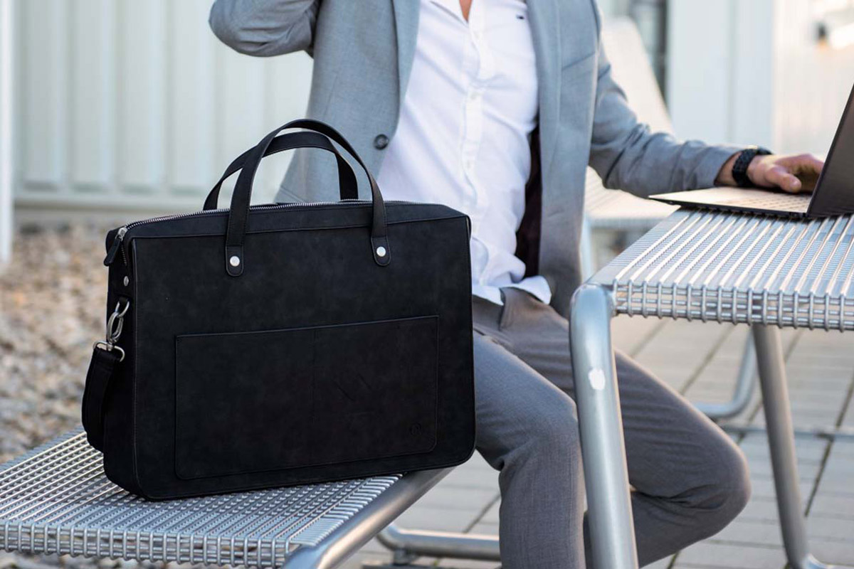 Hama: Neue Laptop-Tasche - Classy IMTEST Variationen in drei